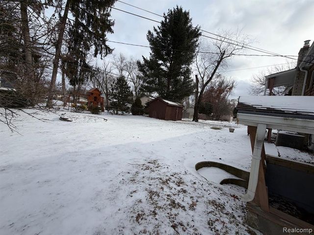 3099 Chenoa Street, Commerce Twp, MI 48382