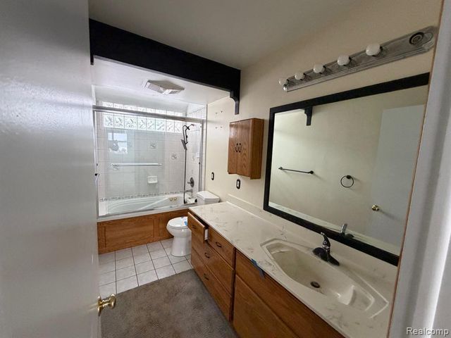 3099 Chenoa Street, Commerce Twp, MI 48382