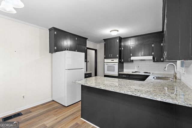 3548 Meadowview Court, Rex, GA 30273