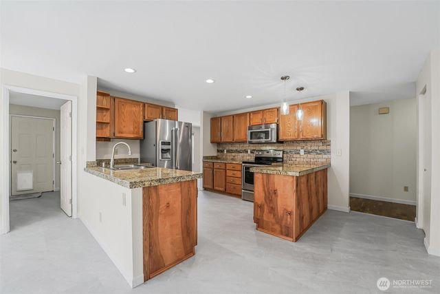 745 Erik Way, Camano Island, WA 98282