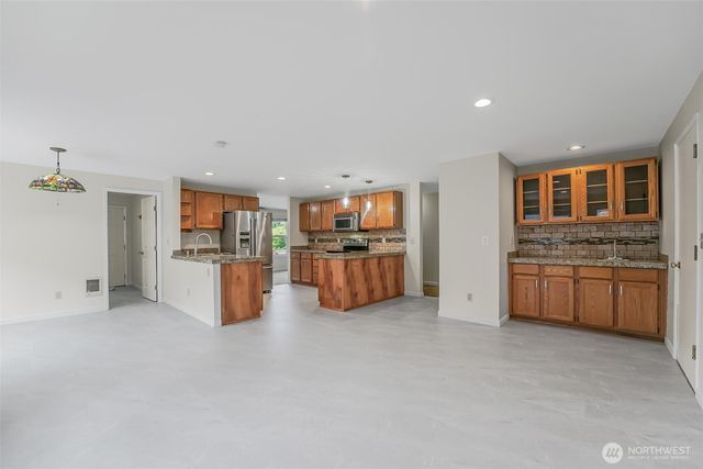 745 Erik Way, Camano Island, WA 98282