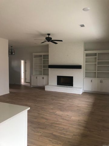 9041 Creek View, Bauxite, AR 72011