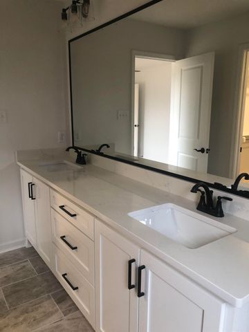 9041 Creek View, Bauxite, AR 72011