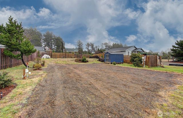 31310 I Street, Ocean Park, WA 98640