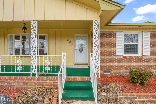 607 Bedford Road, Fayetteville, NC 28303