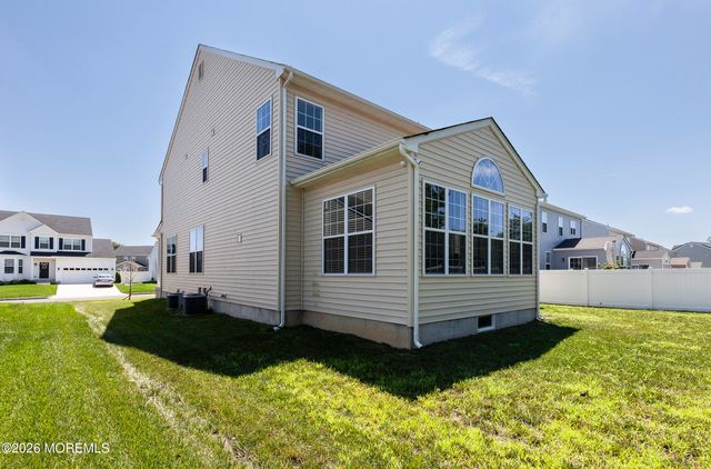 41 Champlain Street, Sicklerville, NJ 08081