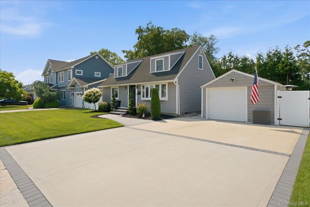 3956 Wicks Avenue, Seaford, NY 11783