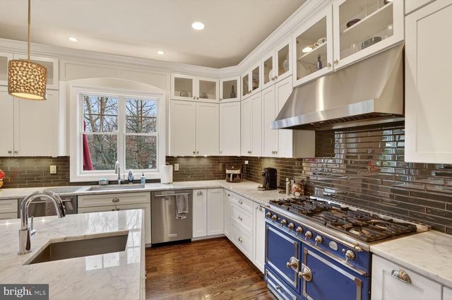 2907 N KENSINGTON ST, Arlington, VA 22207