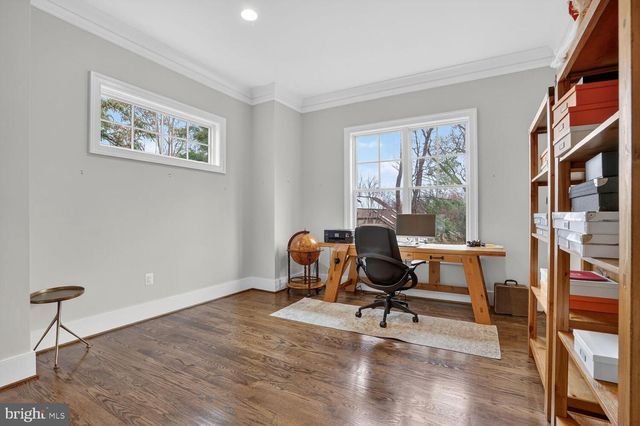 2907 N KENSINGTON ST, Arlington, VA 22207