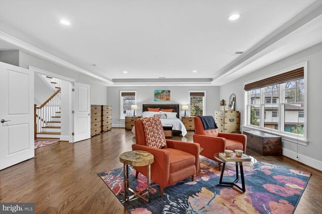 2907 N KENSINGTON ST, Arlington, VA 22207