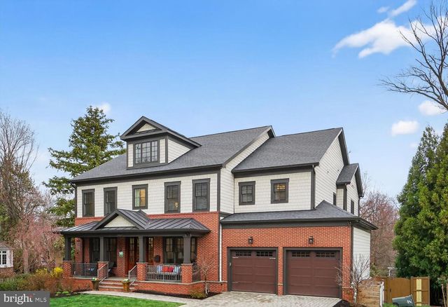 2907 N KENSINGTON ST, Arlington, VA 22207