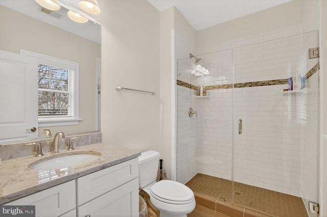 2907 N KENSINGTON ST, Arlington, VA 22207