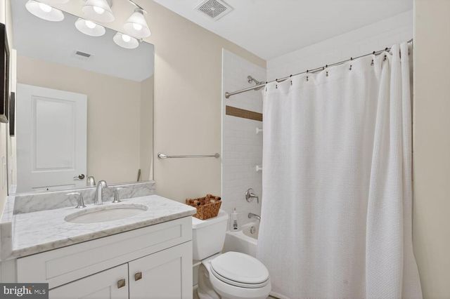 2907 N KENSINGTON ST, Arlington, VA 22207