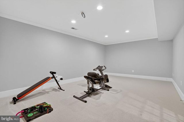 2907 N KENSINGTON ST, Arlington, VA 22207