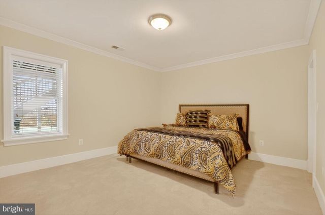 2907 N KENSINGTON ST, Arlington, VA 22207