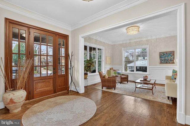 2907 N KENSINGTON ST, Arlington, VA 22207