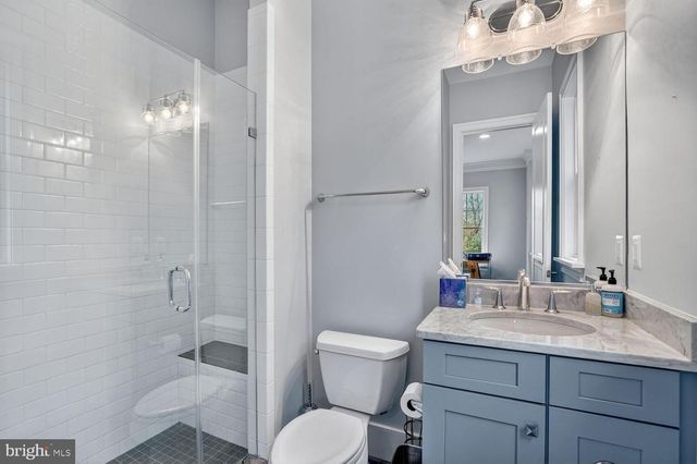 2907 N KENSINGTON ST, Arlington, VA 22207