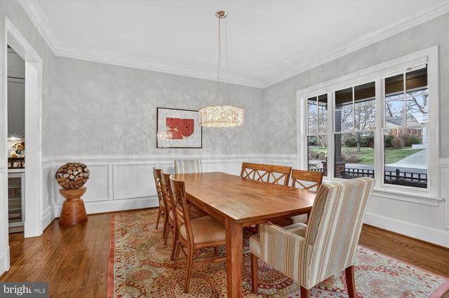 2907 N KENSINGTON ST, Arlington, VA 22207