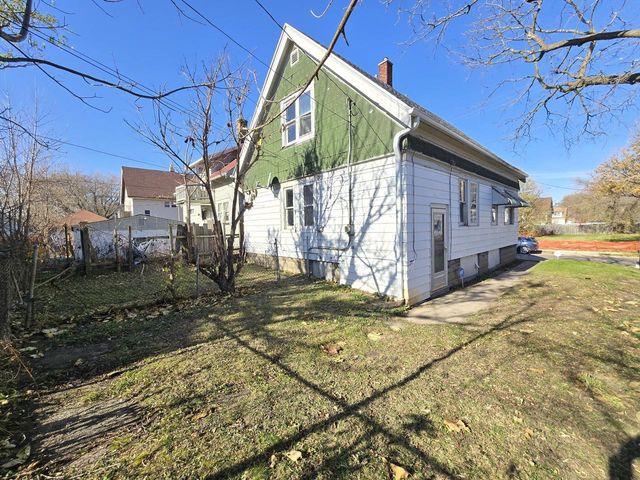 1215 W Hadley STREET, Milwaukee, WI 53206