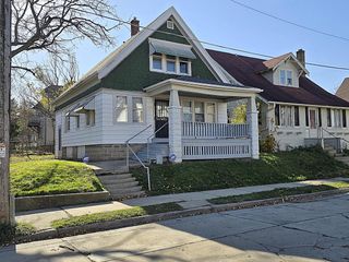 1215 W Hadley STREET, Milwaukee, WI 53206