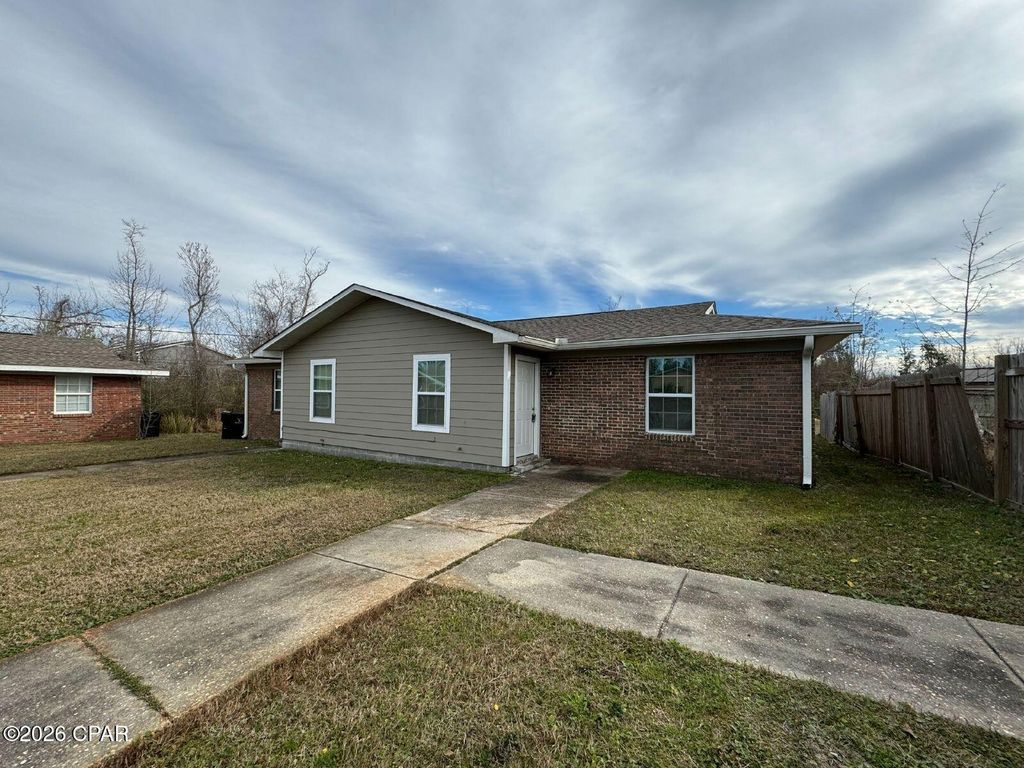 4006 E 11th Street C, Panama City, FL 32404