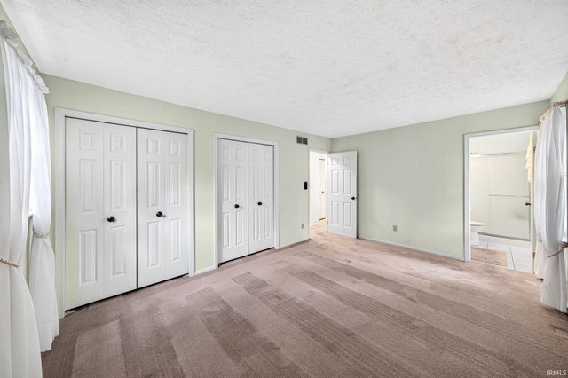 52088 Goldenrod Lane, Granger, IN 46530