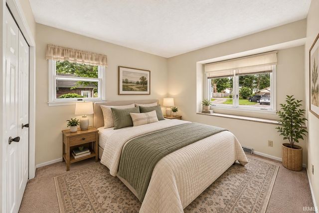 52088 Goldenrod Lane, Granger, IN 46530