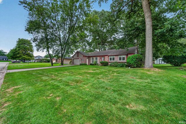52088 Goldenrod Lane, Granger, IN 46530