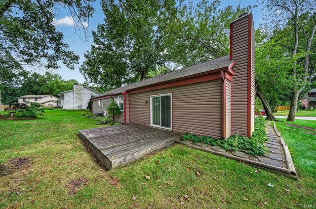 52088 Goldenrod Lane, Granger, IN 46530