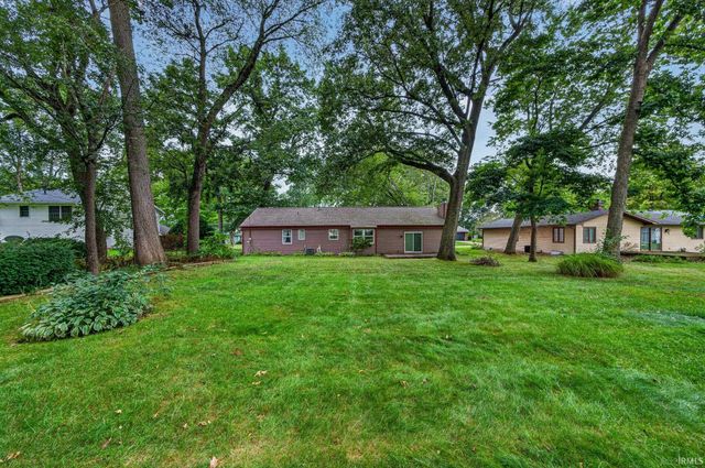 52088 Goldenrod Lane, Granger, IN 46530