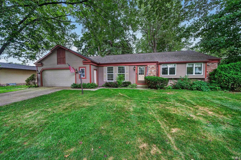 52088 Goldenrod Lane, Granger, IN 46530