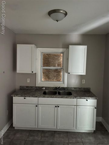 16246 Coyle Street, Detroit, MI 48235