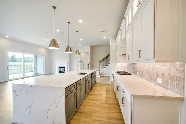 9910 Deep Water Drive, Missouri City, TX 77459