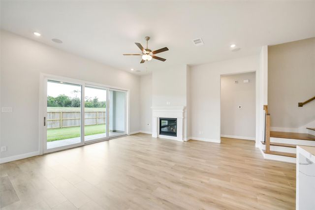 9910 Deep Water Drive, Missouri City, TX 77459
