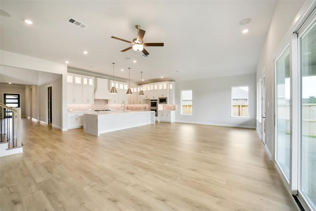 9910 Deep Water Drive, Missouri City, TX 77459