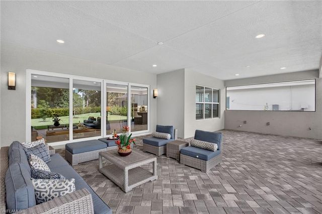 12069 Mimosa ST, Naples, FL 34120