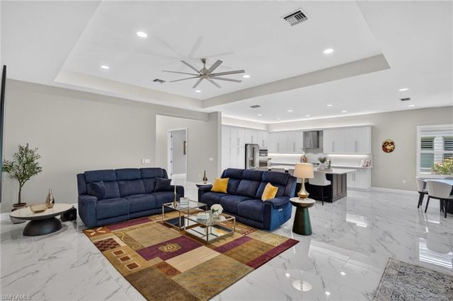 12069 Mimosa ST, Naples, FL 34120