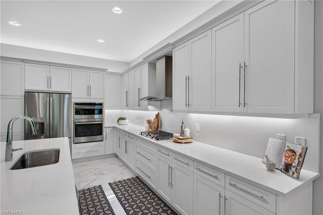 12069 Mimosa ST, Naples, FL 34120