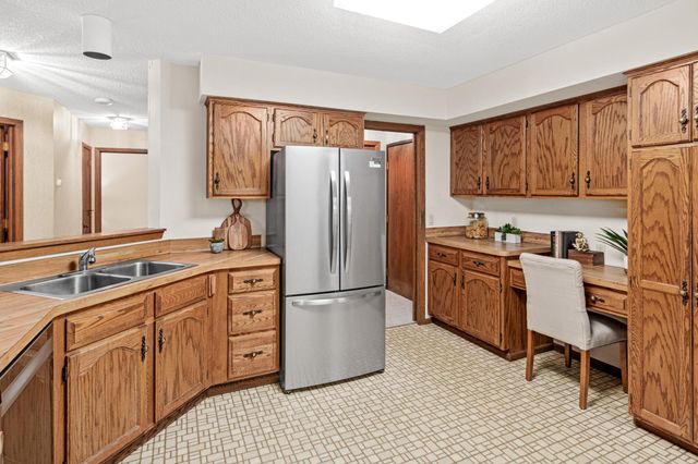 3000 Saint Albans Mill Road 103, Hopkins, MN 55305