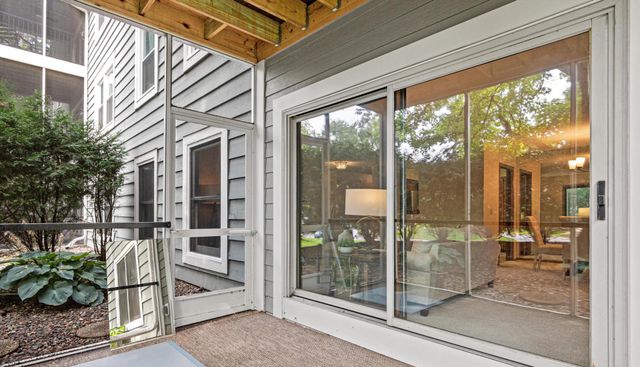 3000 Saint Albans Mill Road 103, Hopkins, MN 55305