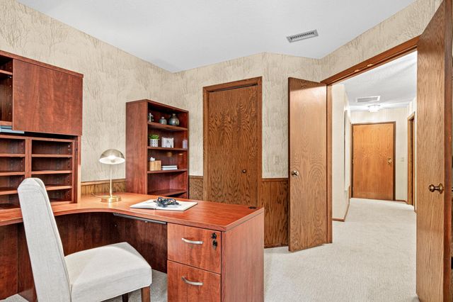 3000 Saint Albans Mill Road 103, Hopkins, MN 55305