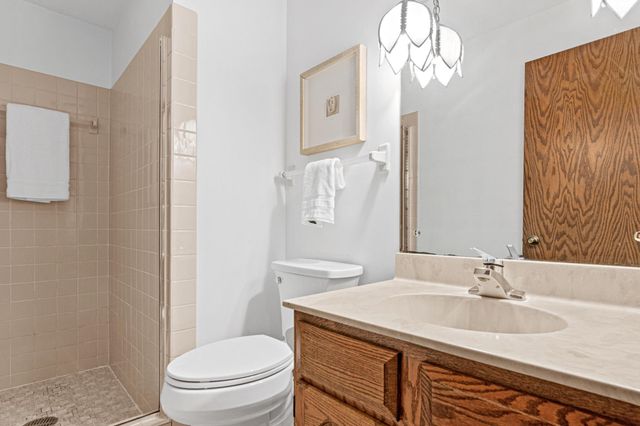 3000 Saint Albans Mill Road 103, Hopkins, MN 55305