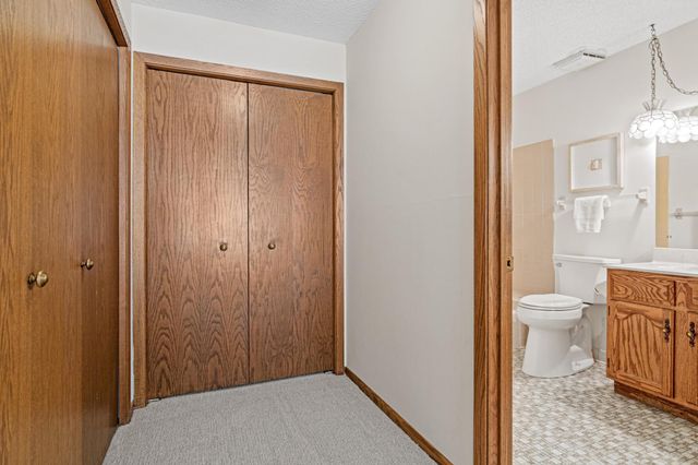 3000 Saint Albans Mill Road 103, Hopkins, MN 55305