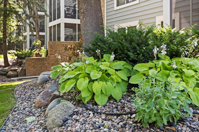 3000 Saint Albans Mill Road 103, Hopkins, MN 55305