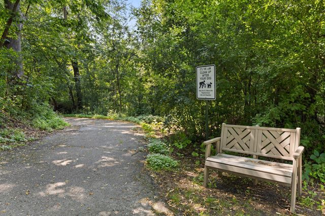 3000 Saint Albans Mill Road 103, Hopkins, MN 55305