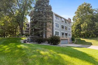 3000 Saint Albans Mill Road 103, Hopkins, MN 55305