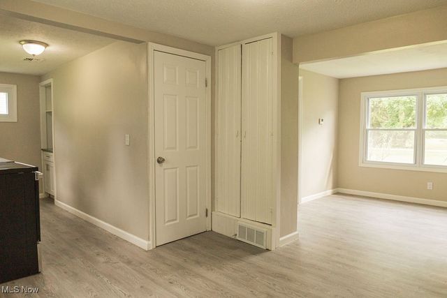 9800 North Boulevard, Chagrin Falls, OH 44023