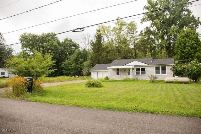 9800 North Boulevard, Chagrin Falls, OH 44023