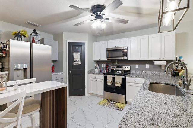 39 W Lynxx Drive, Citrus Springs, FL 34434
