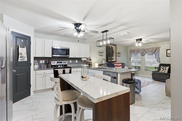 39 W Lynxx Drive, Citrus Springs, FL 34434
